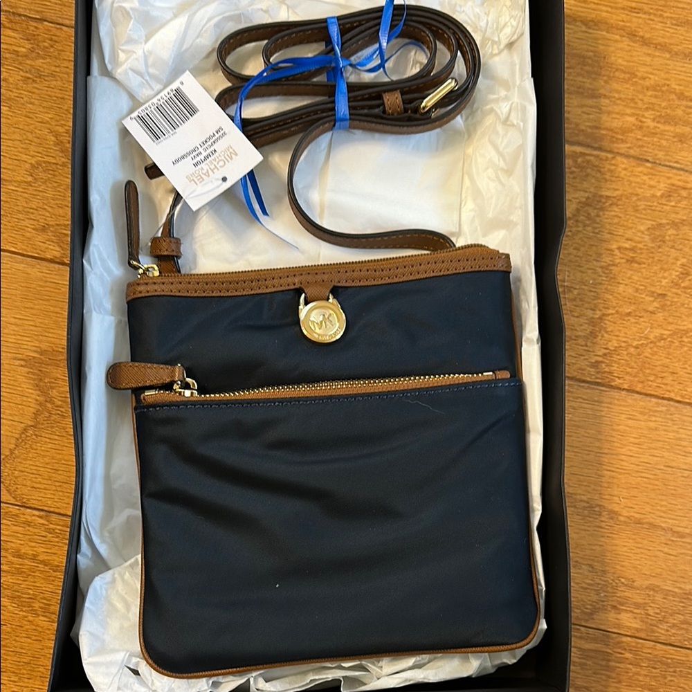 NWT Michael Kors Crossbody bag ; Navy blue